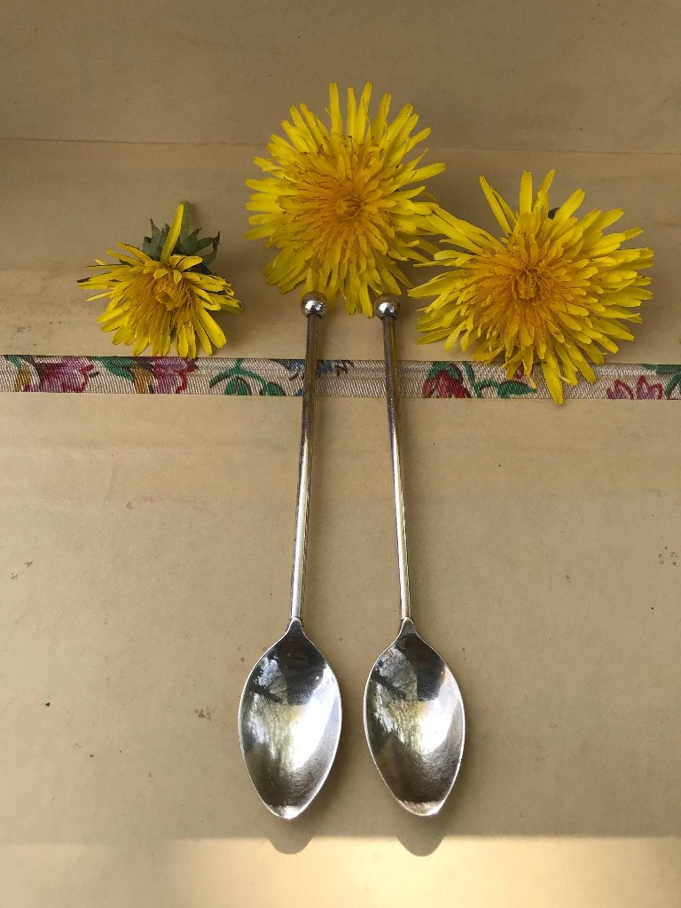 2 theelepeltjes met bolletje op uiteinde ZS kroontje 90, Ophalen of Verzenden, Zo goed als nieuw, Rvs of Chroom