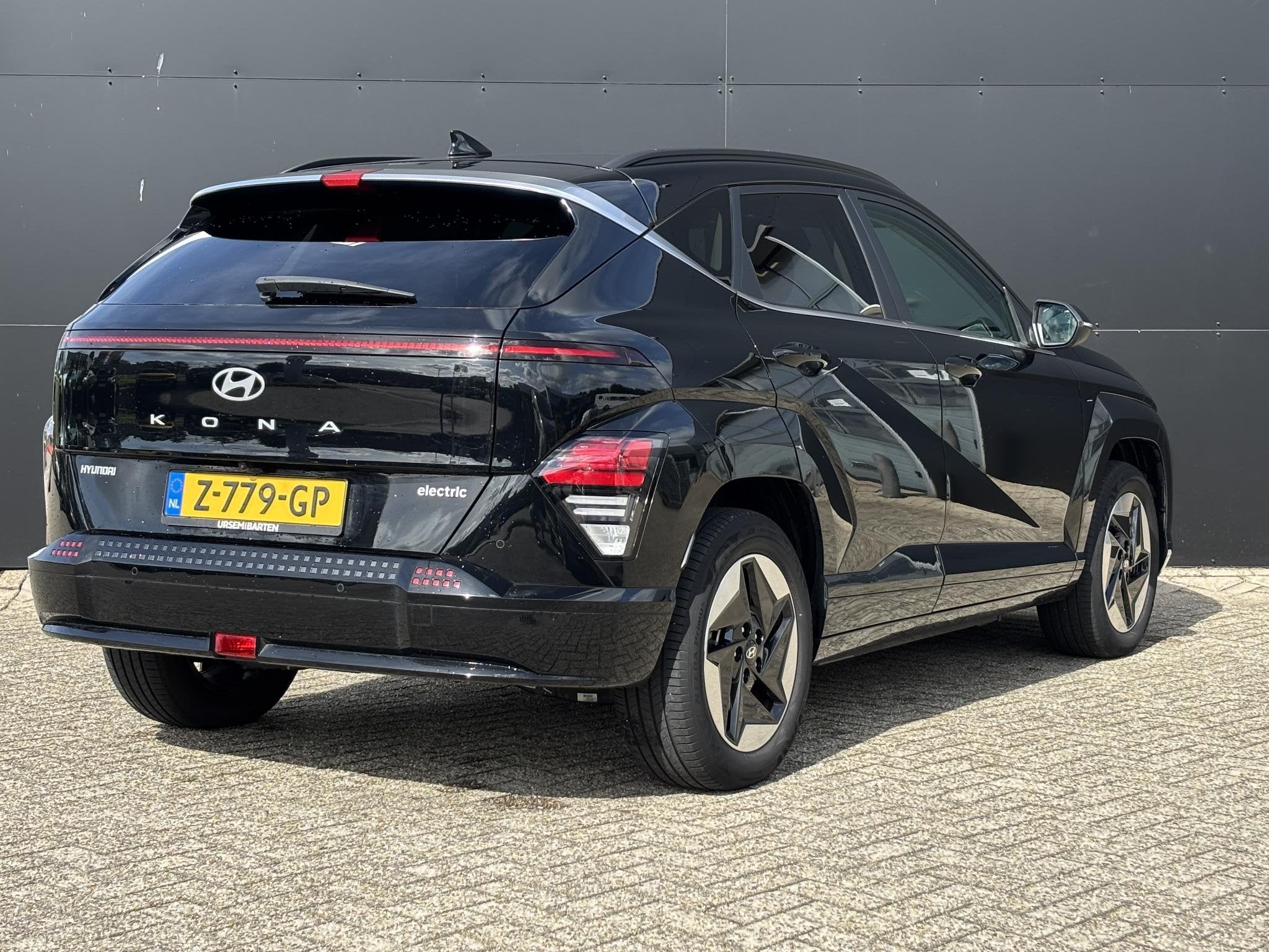 Hyundai Kona Electric Comfort Smart Limited 65.4 kWh | Stoel, Auto's, Gebruikt, 750 kg, Zwart, 77 €/maand