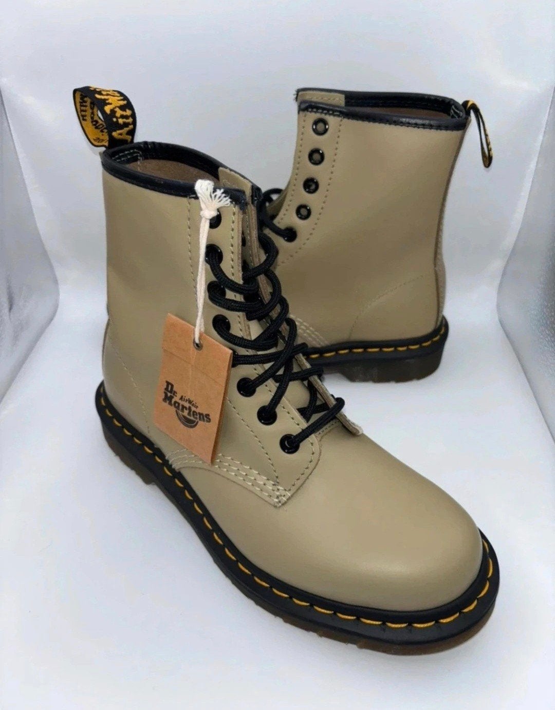 Dr. Martens 1460 Smooth Leer Laarzen - Maat 37, Kleding | Dames, Schoenen, Ophalen, Beige, Lage of Enkellaarzen, Nieuw