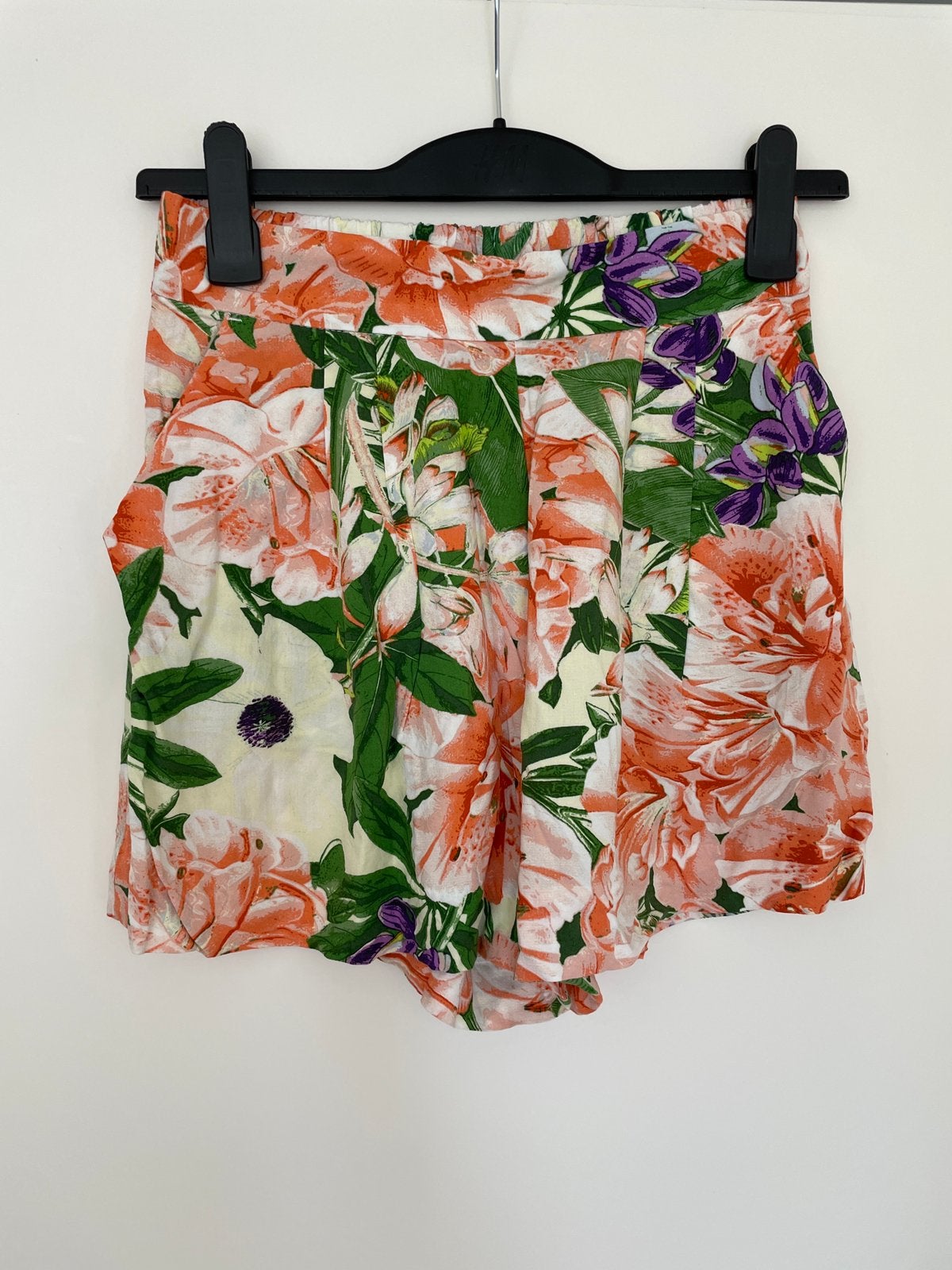Kort bloemenbroekje van h&m maat 38, Kleding | Dames, Maat 38/40 (M), Kort, Oranje, Ophalen of Verzenden