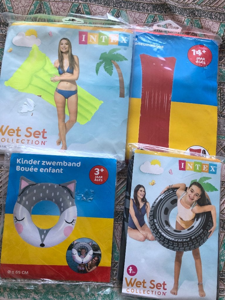 nieuw verpakt water speelgoed--2 luchtbedden, Caravans en Kamperen, Ophalen of Verzenden, Nieuw