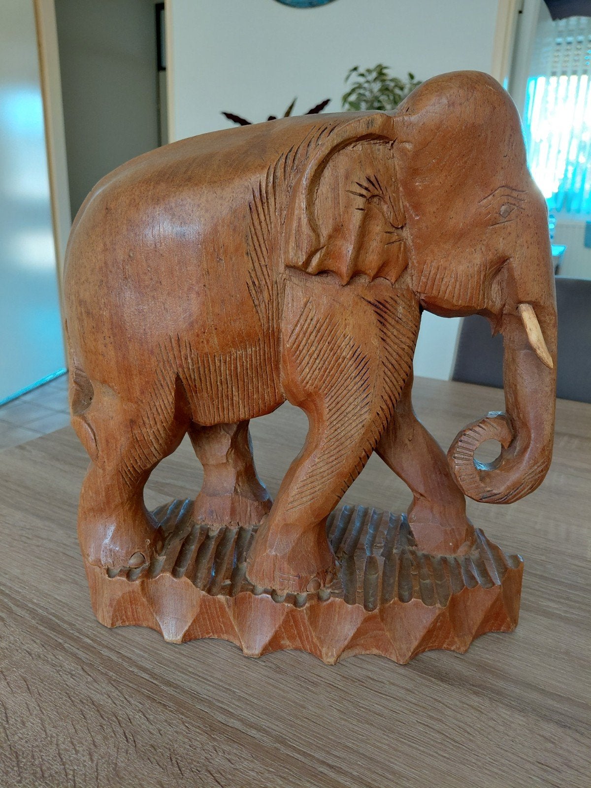 Mooie Aziatische olifant (Satijnhout) Handgemaakt, Ophalen, Houtsnijwerk, Handgemaakt, 20 - 50 cm