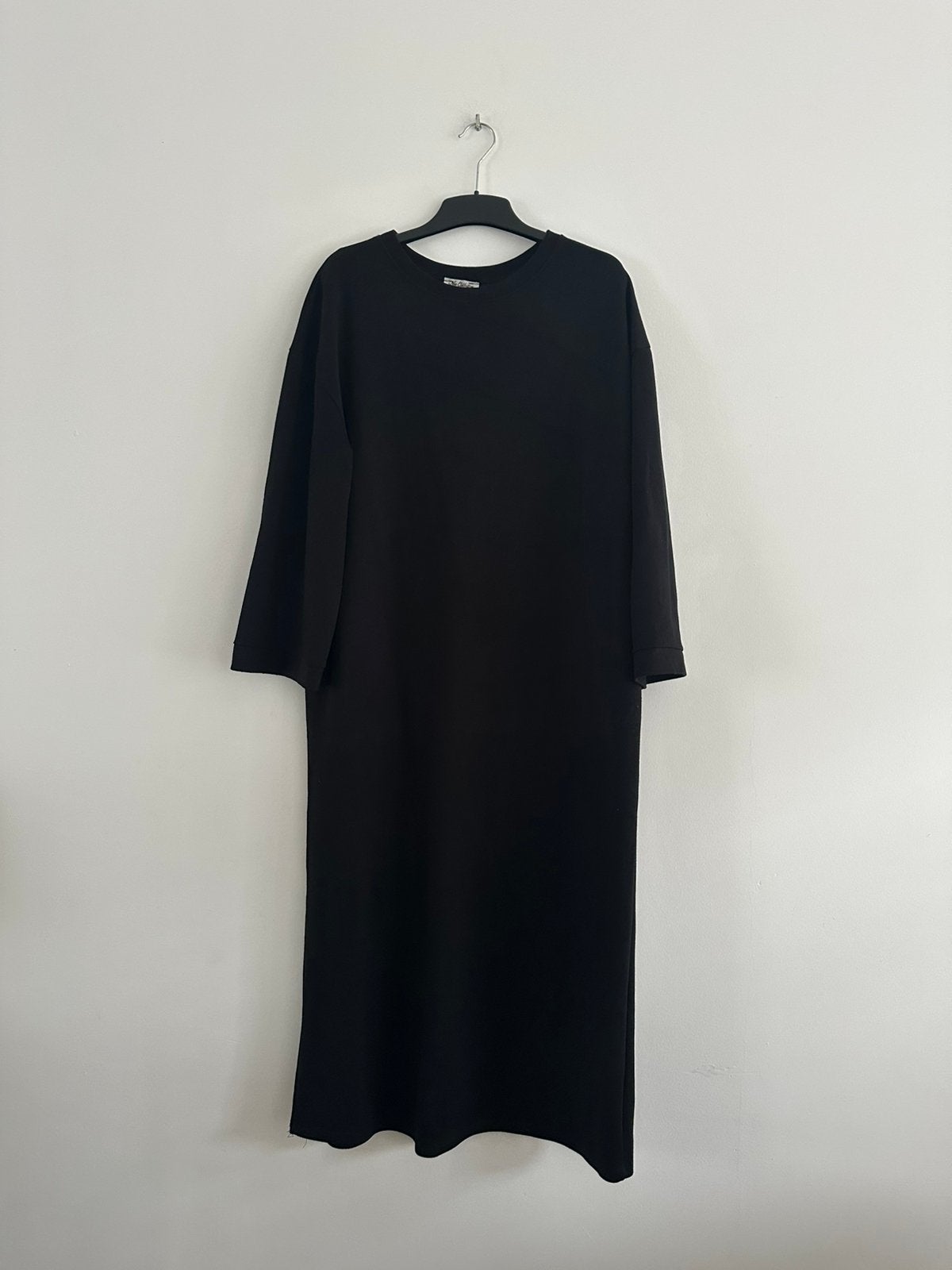 Zwarte abaya joggingstof maxijurk, Ophalen of Verzenden, Zo goed als nieuw, Zwart, Onder de knie