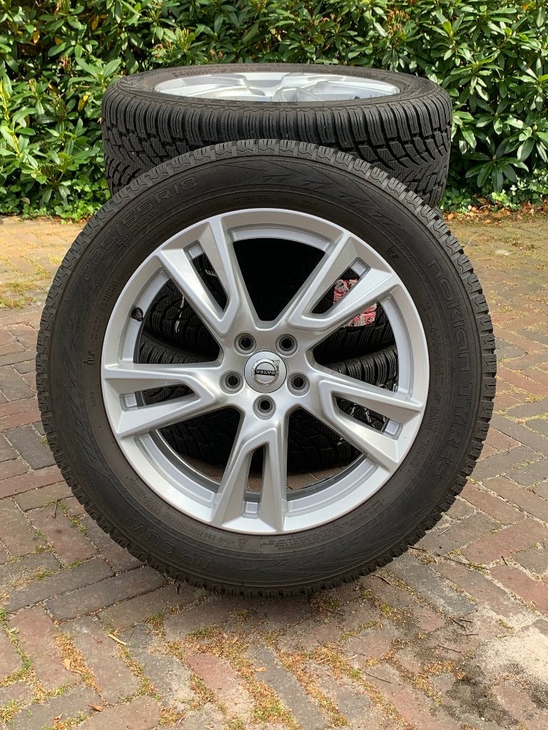 Winterbanden op (lichtmetalen) Volvo-velg, Auto-onderdelen, Ophalen, 18 inch, Gebruikt, Banden en Velgen