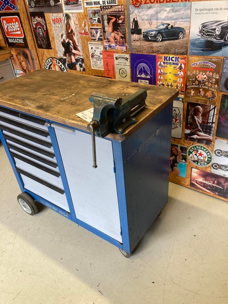 Gedore gereedschap wagen werkbank 1504 met bankschroef, Auto diversen, Ophalen, Zo goed als nieuw