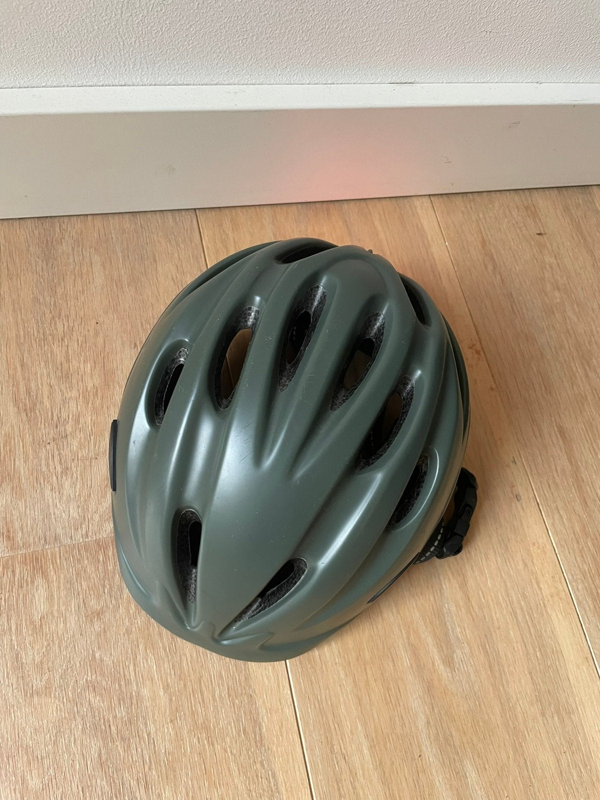 Mooie groene ANWB Kinder Fietshelm t/m 3-4 jaar, Fietsen en Brommers, Fietsaccessoires | Fietshelmen, Ophalen of Verzenden, Zo goed als nieuw