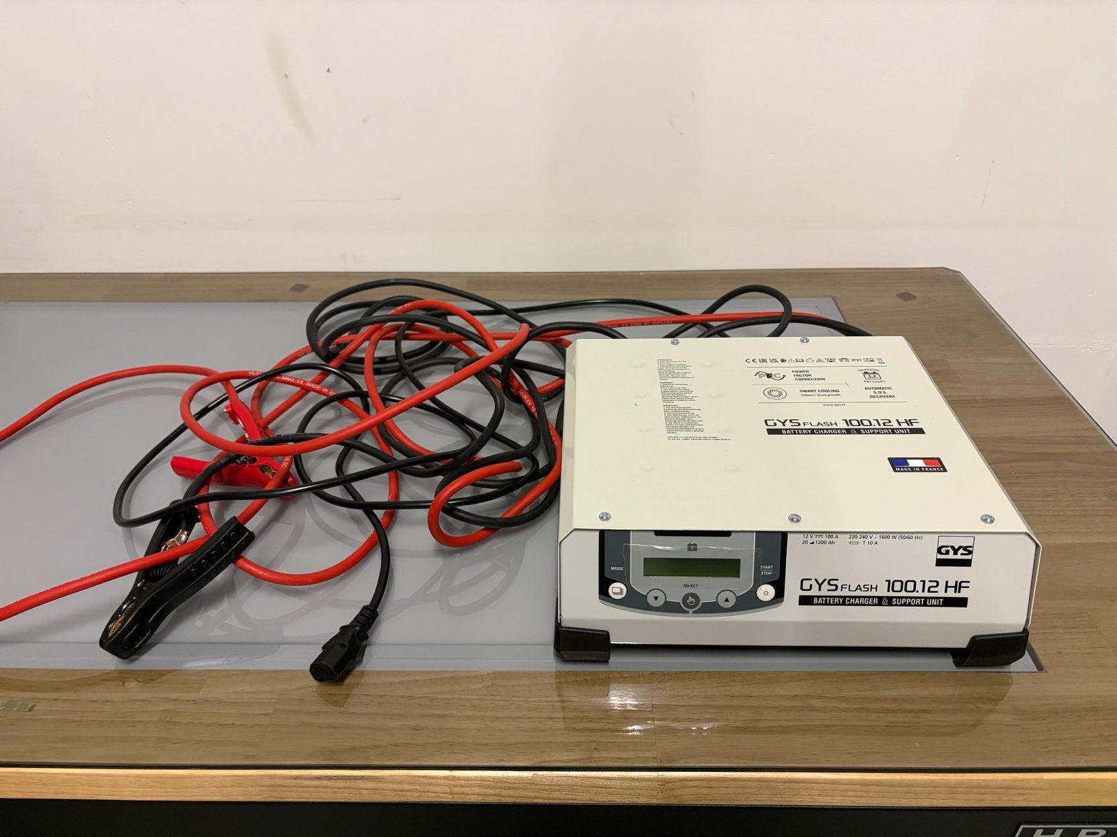 GYSFLASH 100.12 HF Acculader & Ondersteuningseenheid, Gebruikt, Universele onderdelen