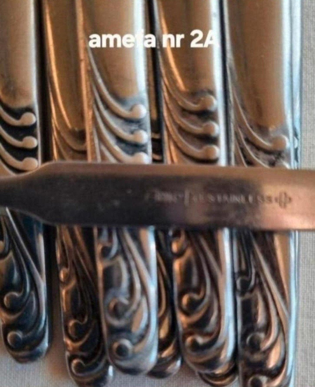 Bestek Amefa smalle relief bewerkte

Bestek Amefa smalle rel, Ophalen of Verzenden, Rvs of Chroom