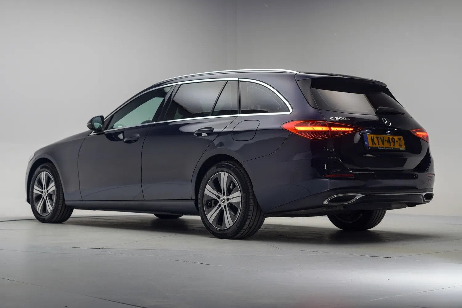 Mercedes-Benz C-Klasse Estate 300 e Luxury [ SOH 98,1% ] [ S, Auto's, Automaat, 4 cilinders, 2020 kg, Leder