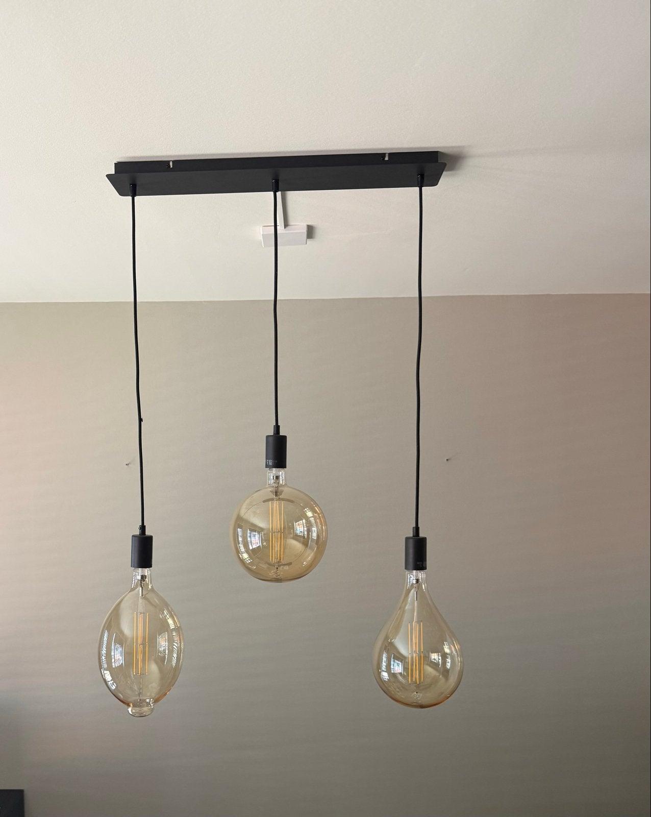 Moderne hanglamp met 3  lampen, Ophalen of Verzenden, Zo goed als nieuw, Metaal, E27 (groot)