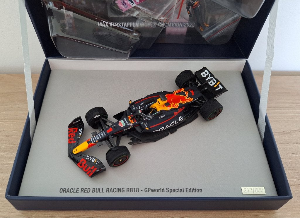 WORLD CHAMPION 2022 Max Verstappen Spark Special 1:43 NIEUW, Ophalen of Verzenden, Nieuw, Auto, Overige merken