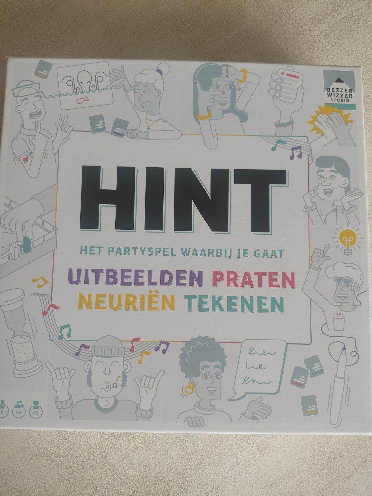 HINT, party spel, compleet nieuw in doos, Vijf spelers of meer, Ophalen of Verzenden, Nieuw, Buzzer wizzer studio
