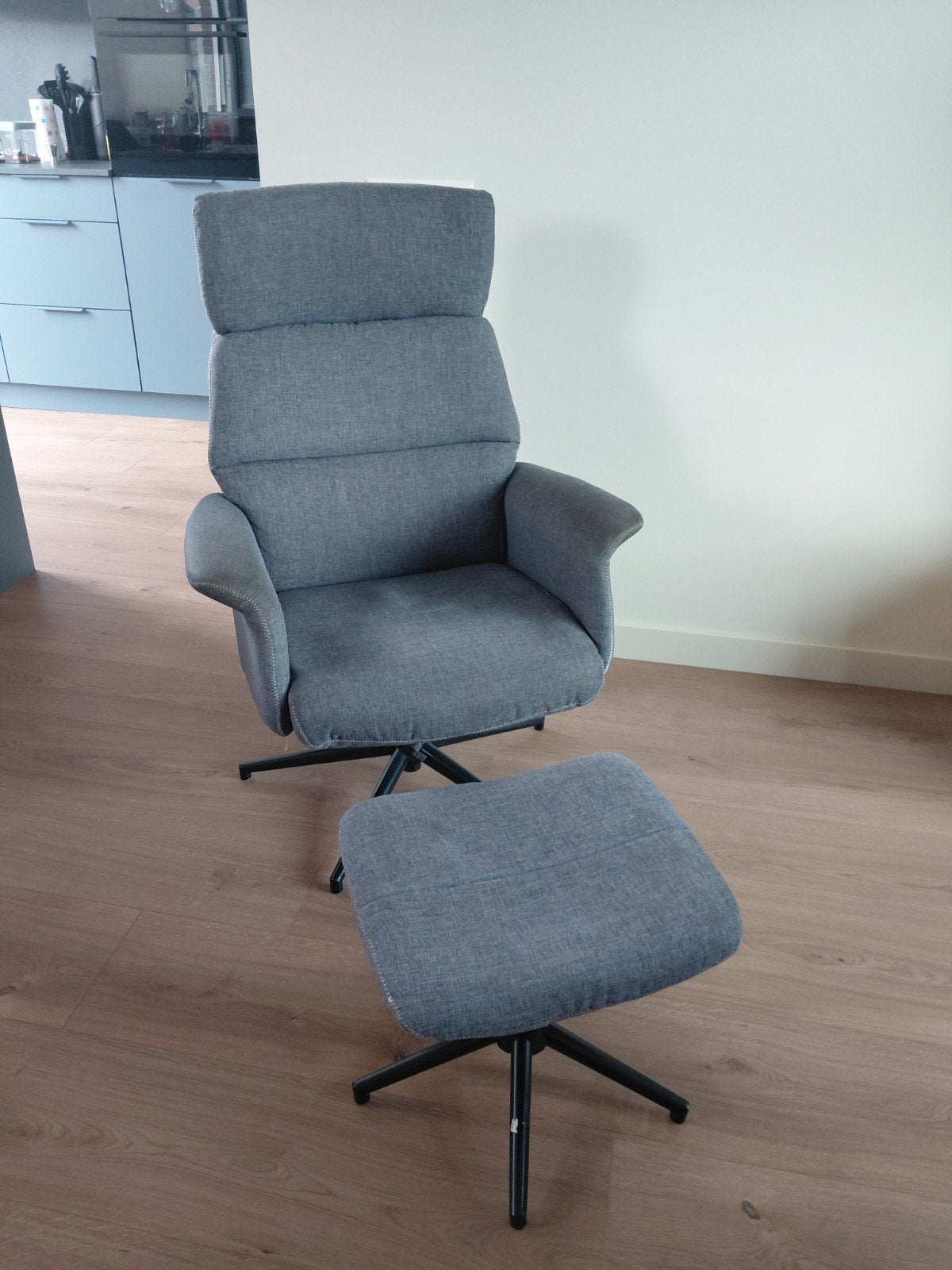 draai fauteuil met hocker, Ophalen, Gebruikt, Stof