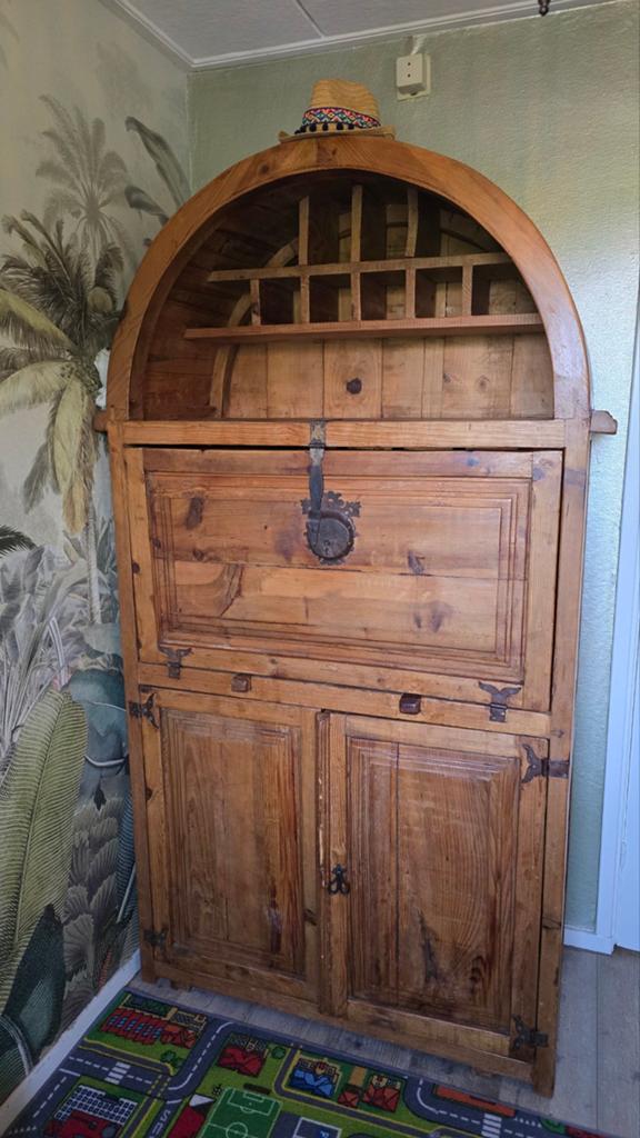 Massief houten commode / dranken kast, Antiek en Kunst, Antiek | Meubels | Kasten, Ophalen