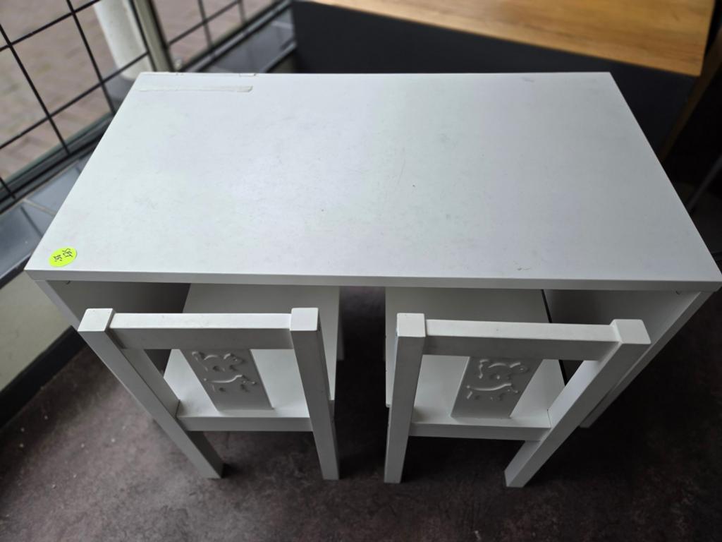 Kinder tafel met 2 stoeltjes Ikea Smastad en Kritter , wit, Kinderen en Baby's, Kinderkamer | Tafels en Stoelen, Ophalen, Gebruikt