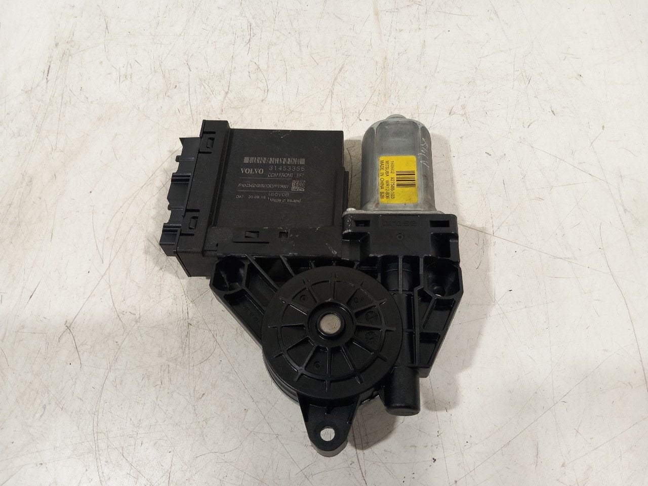 Motor raammechaniek elektrisch links voor Volvo XC90, Onderdelen@venauto.nl, Van der Ven Autorecycling B.V., Gebruikt, Ettenseweg 76, 4706 PB Roosendaal, The Netherlands