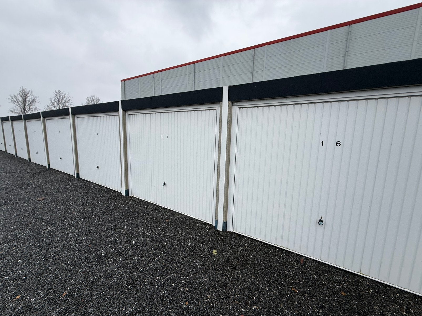 Te huur garagebox Lemmer, Huizen en Kamers, Garages en Parkeerplaatsen, Friesland