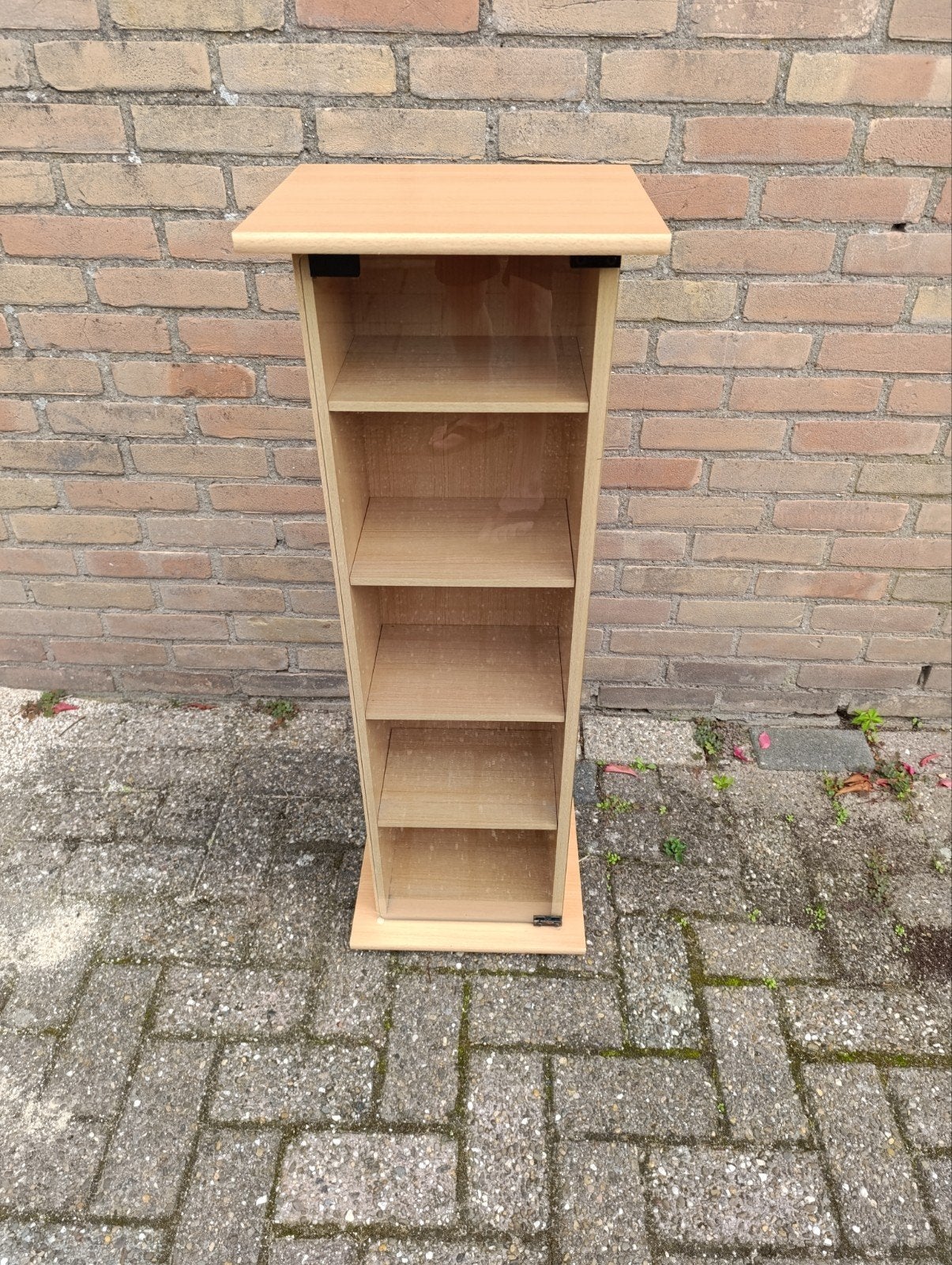 Houten CD/DVD-rek met glazen deur, Huis en Inrichting, Minder dan 50 cm, 100 tot 150 cm, Overige houtsoorten, Ophalen of Verzenden