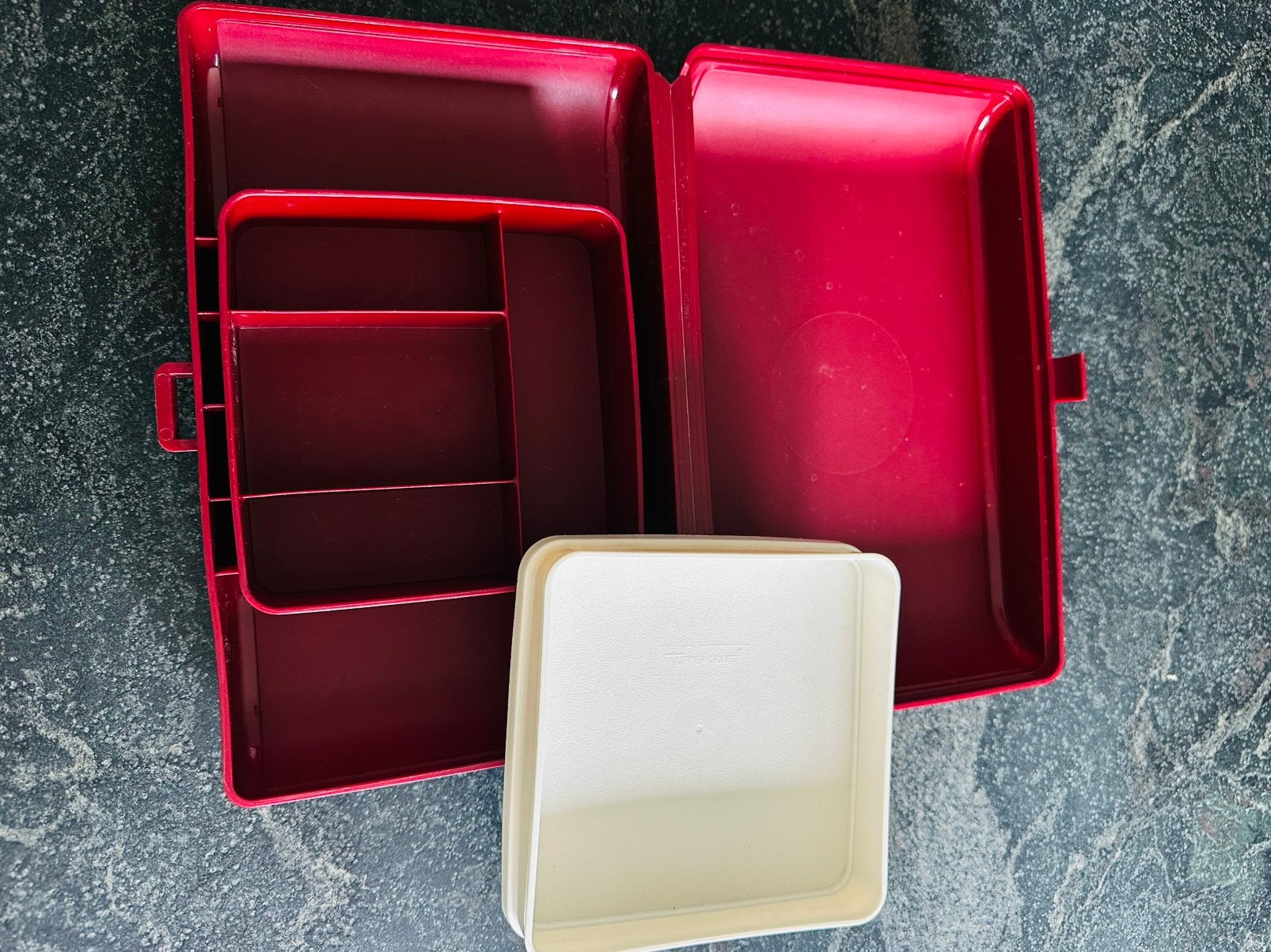Tupperware make up of sieraden of naaidoos, Ophalen, Zo goed als nieuw, Dame