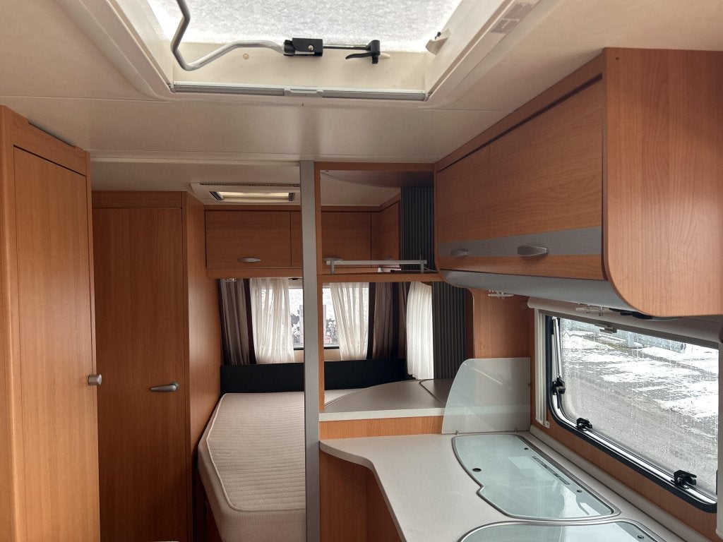 KNAUS 450 FU 2011 FRANS BED RONDZIT LUIFEL, Rondzit, Bedrijf, Info@knaus.de, Knaus