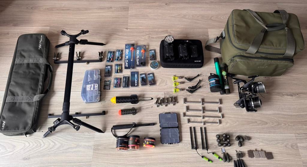 Karper tackle – Fox, Korda lood + Nash zig kit - zie foto 2!, Watersport en Boten, Hengelsport | Karpervissen, Ophalen of Verzenden