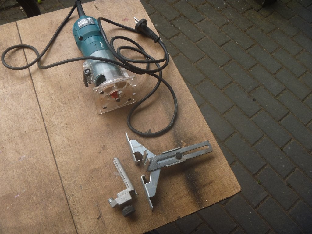 Makita kantenfrees, Doe-het-zelf en Verbouw, Ophalen of Verzenden, Elektrisch, Kantenfrees, Makita
