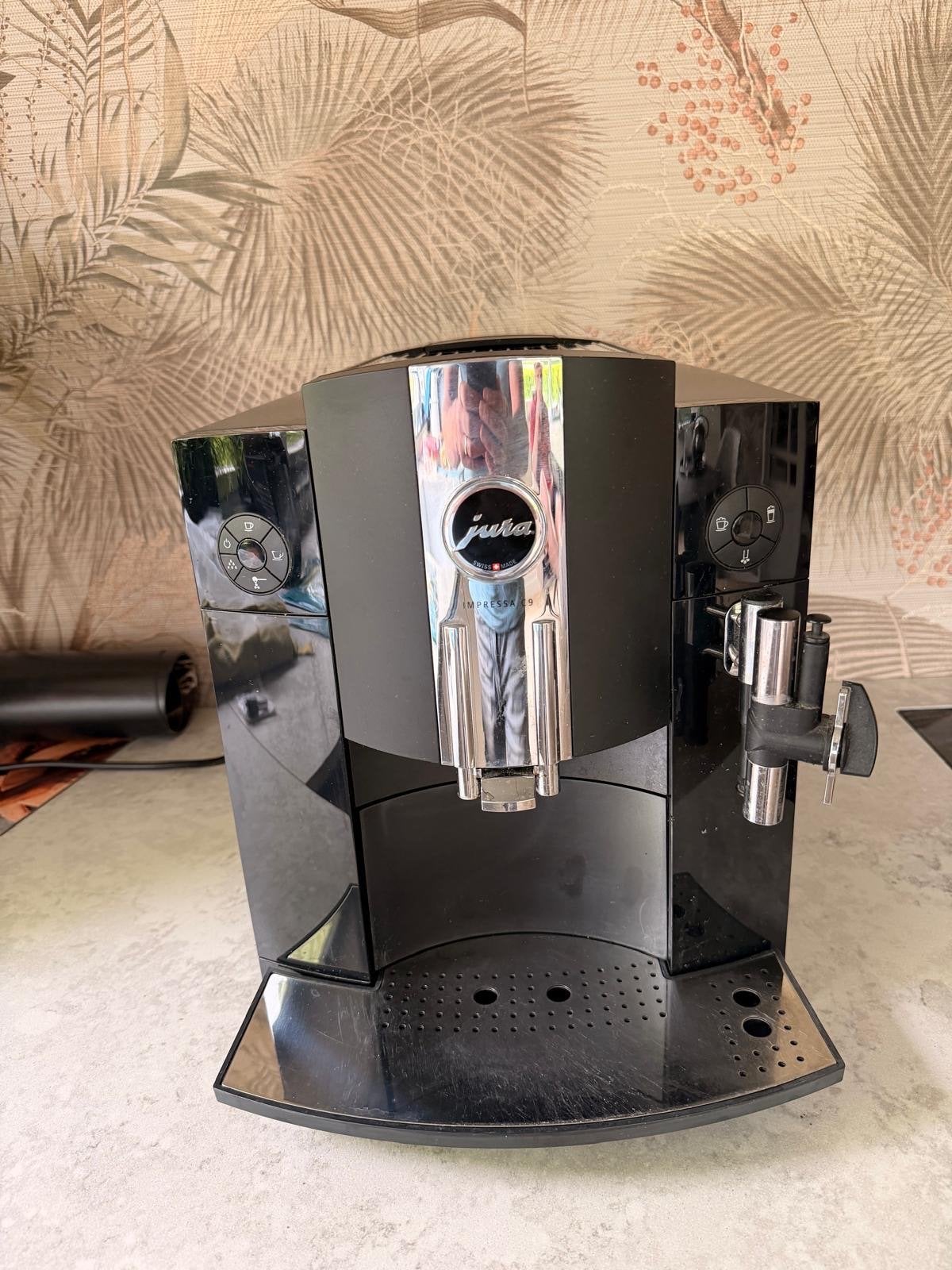 Jura Impressa C9 Piano Black Koffiemachine, Witgoed en Apparatuur, Koffiezetapparaten, Afneembaar waterreservoir, Gebruikt, Espresso apparaat