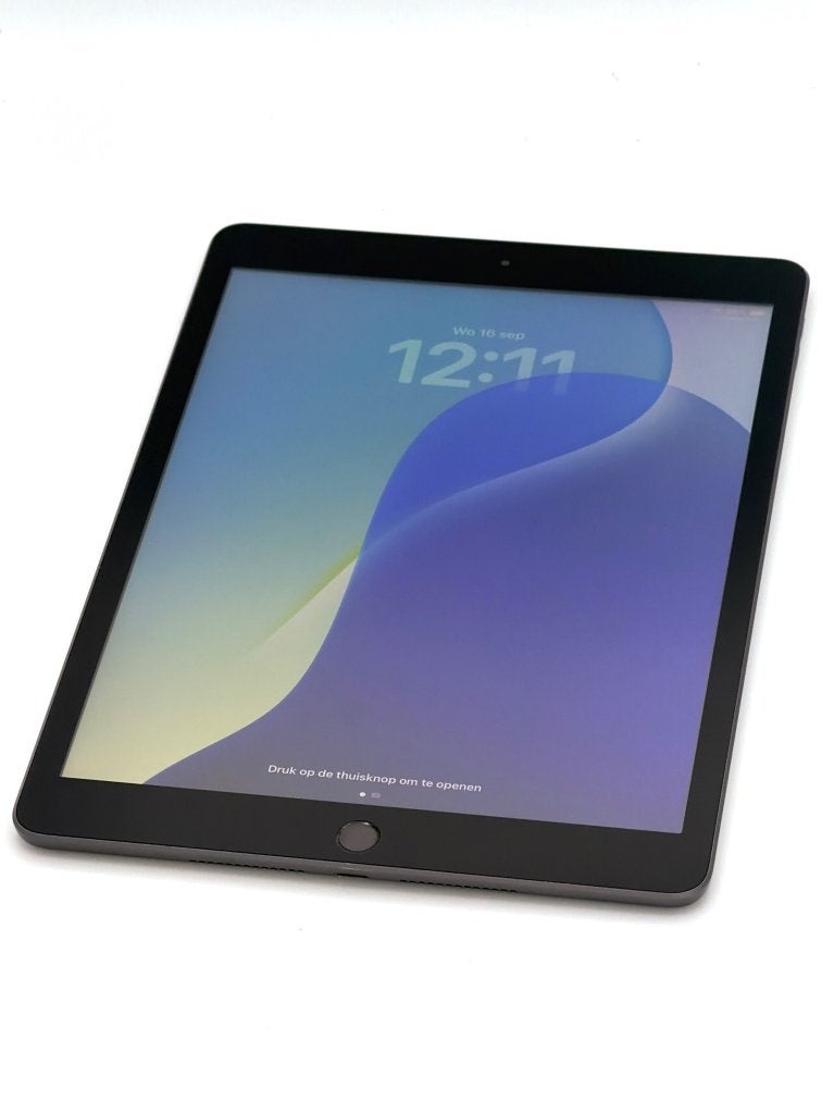 Zeer Mooie iPad 8th gen Black, met een goede batterij!, 10 inch, Gebruikt, 32 GB, Apple