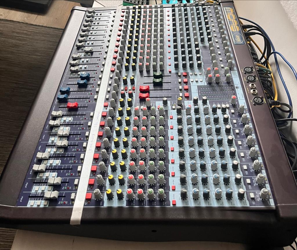 miiii様　オーダーページ ≥ Midas Venice 240 Mengpaneel - Professionele Audio Mixer