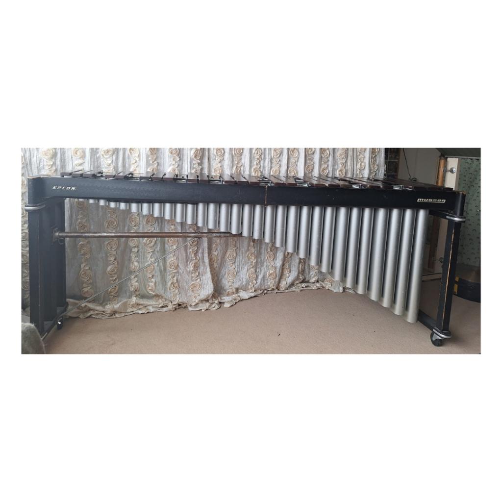 Marimba 4.5 octaafs met kelon toetsen en veel meer slagwerk!, Muziek en Instrumenten, Percussie, Gebruikt, Melodische percussie