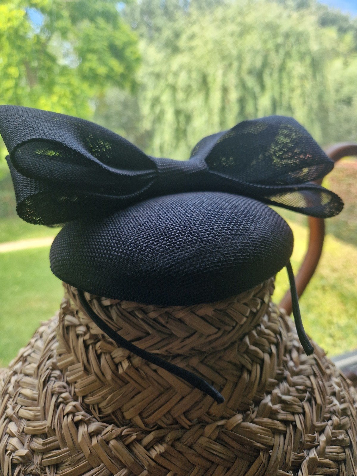 Zwart fascinator hoedje met strik, Hoed, One size fits all, Ophalen of Verzenden, Onbekend