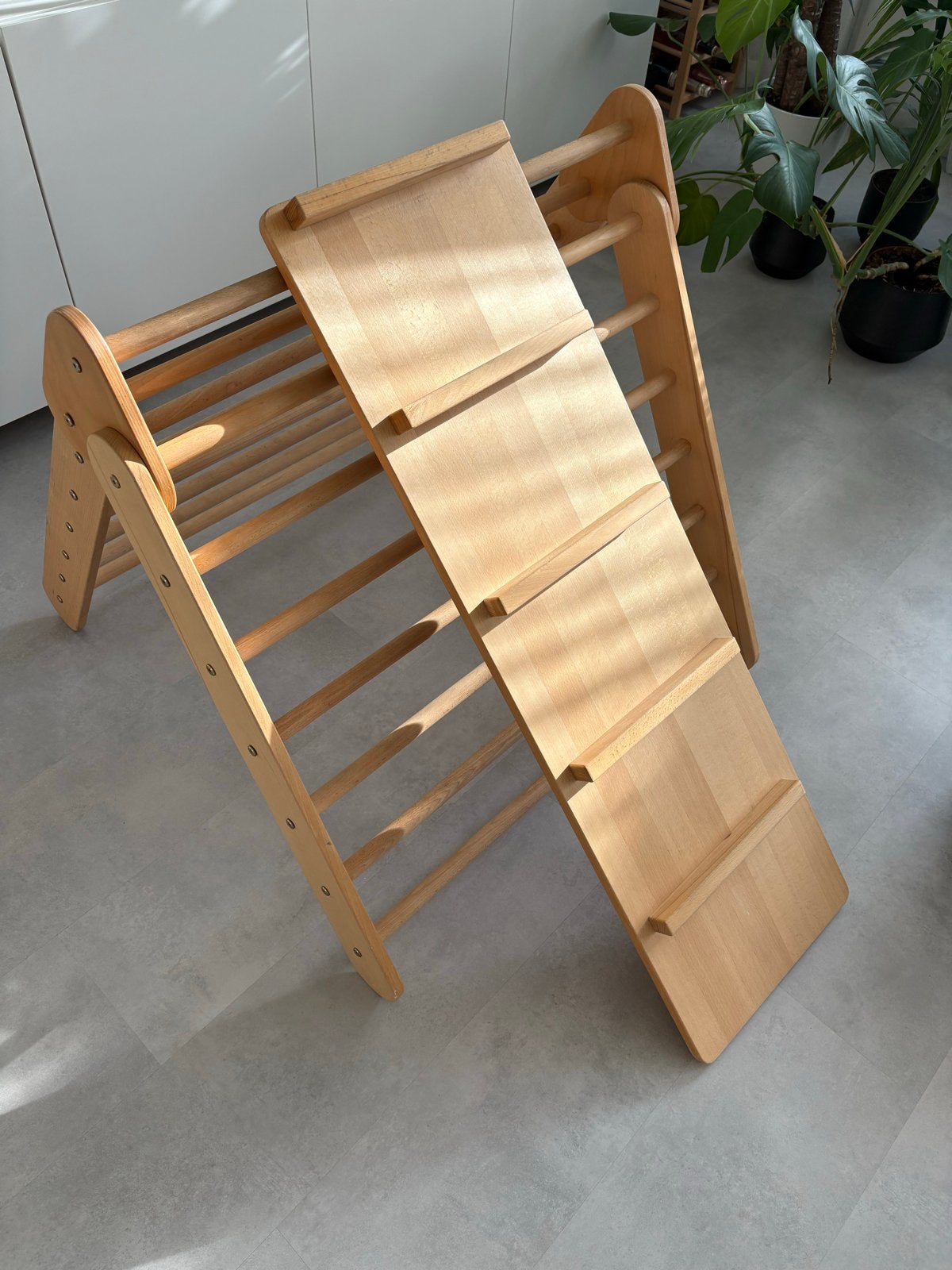 Pikler driehoek glijbaan klimrek, Ophalen