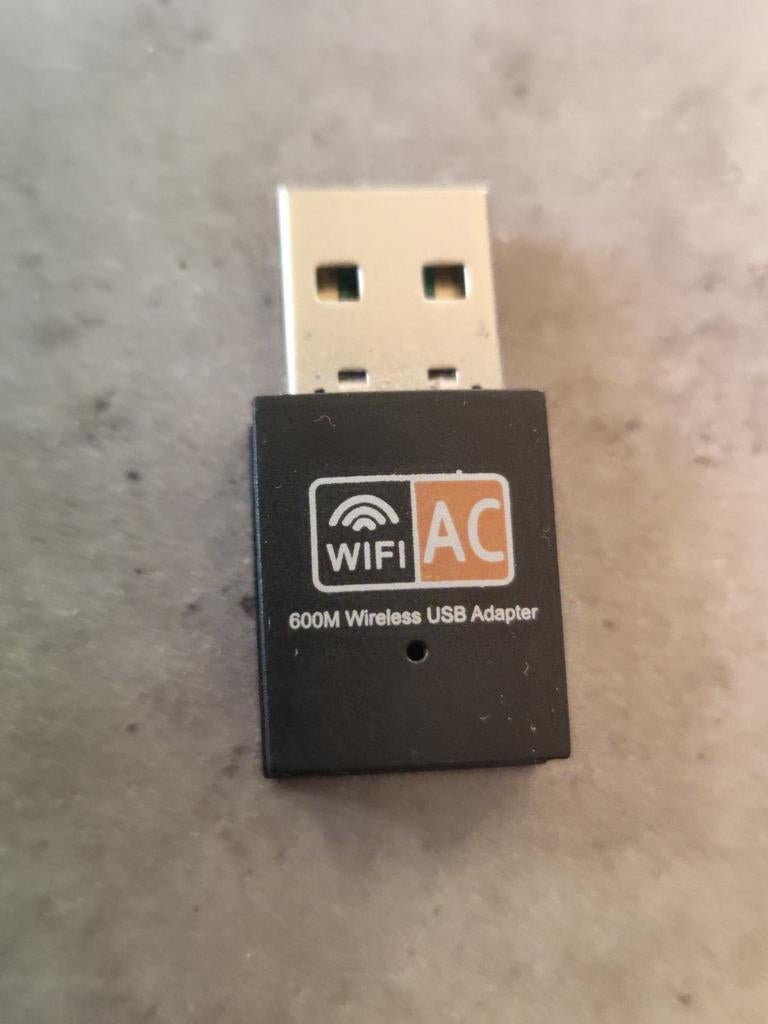 600M Wireless USB Adapter WiFi AC 10 euro, Ophalen of Verzenden, Zo goed als nieuw, Extern, Onbekend