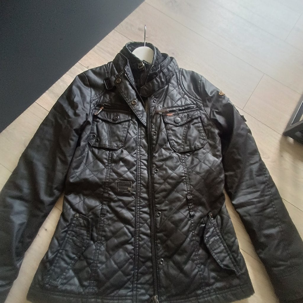 Mooie aparte Khujo jas, Kleding | Dames, Maat 38/40 (M), Zwart, Khujo, Ophalen of Verzenden