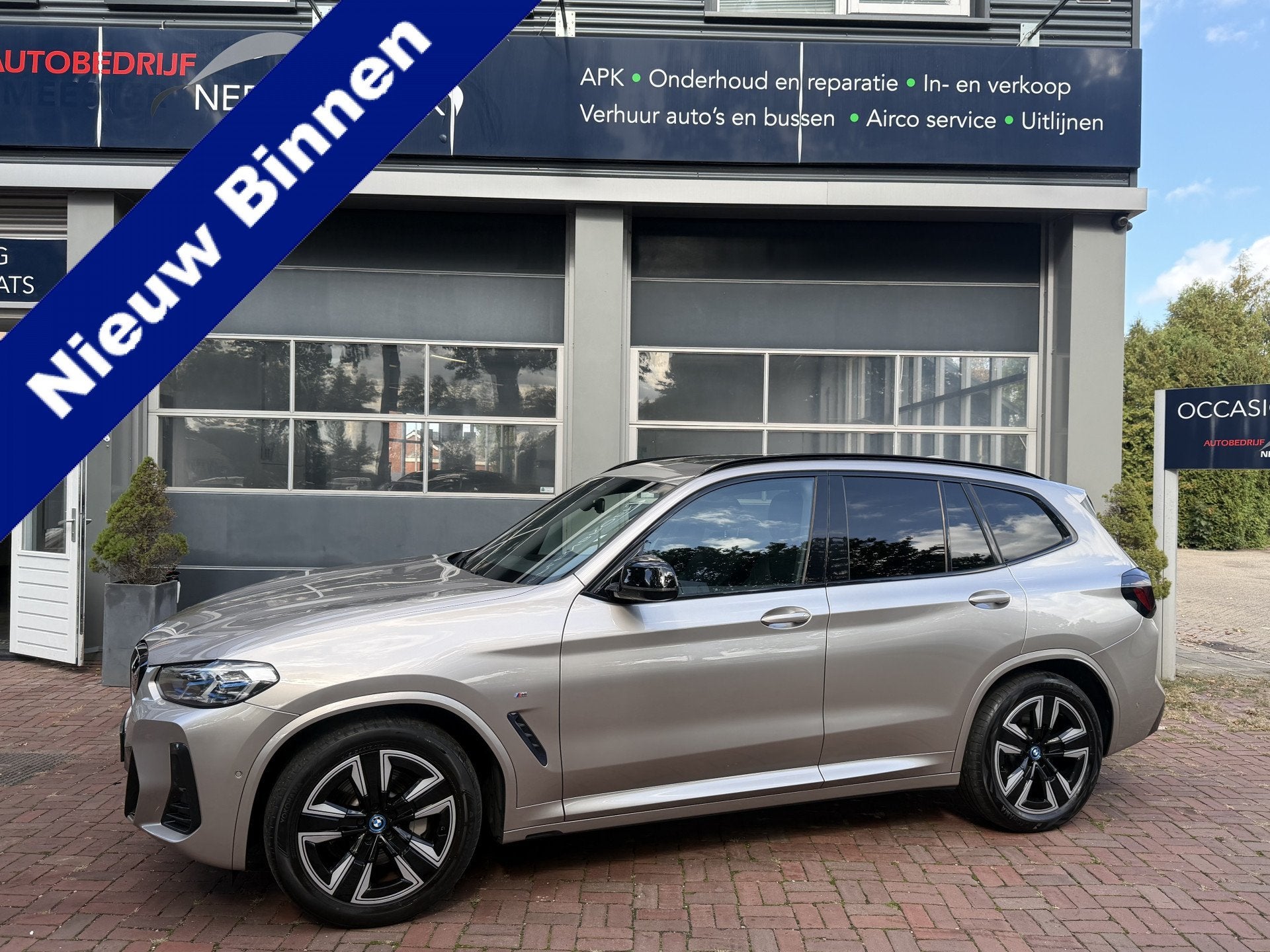 BMW iX3 Executive 80 kWh soh 95 M-Sport | Laser-LED | Leder, Auto's, Automaat, Dealer onderhouden, Achterwielaandrijving, Gebruikt