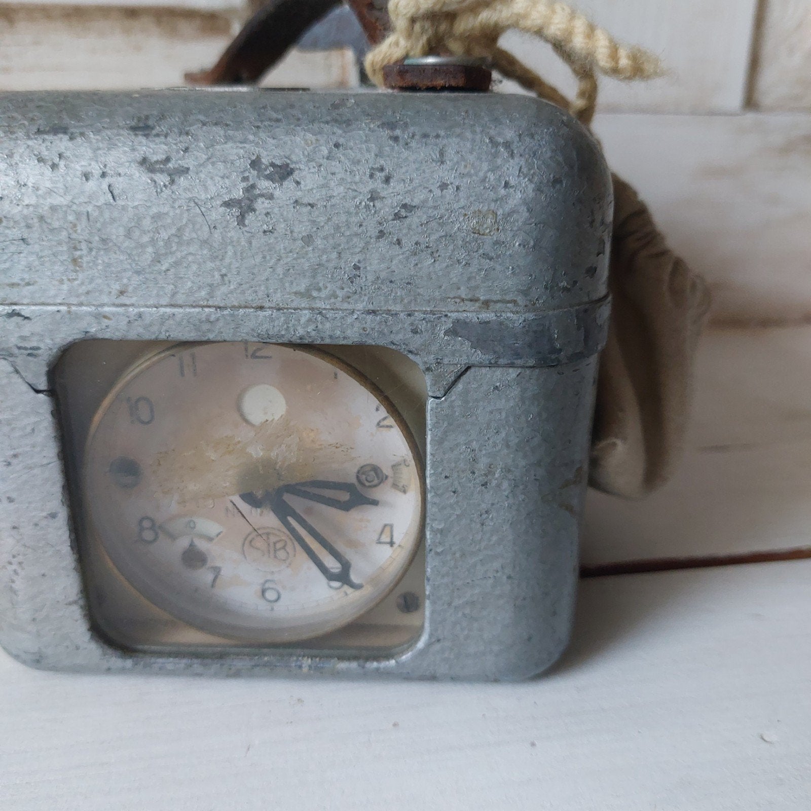 Oude duivenklok met sleutel - Vintage STB duivenklok, Ophalen