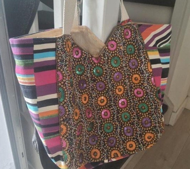 Ibiza tas met studs als nieuw, Ophalen of Verzenden, Zo goed als nieuw, Zwart, Schoudertasje