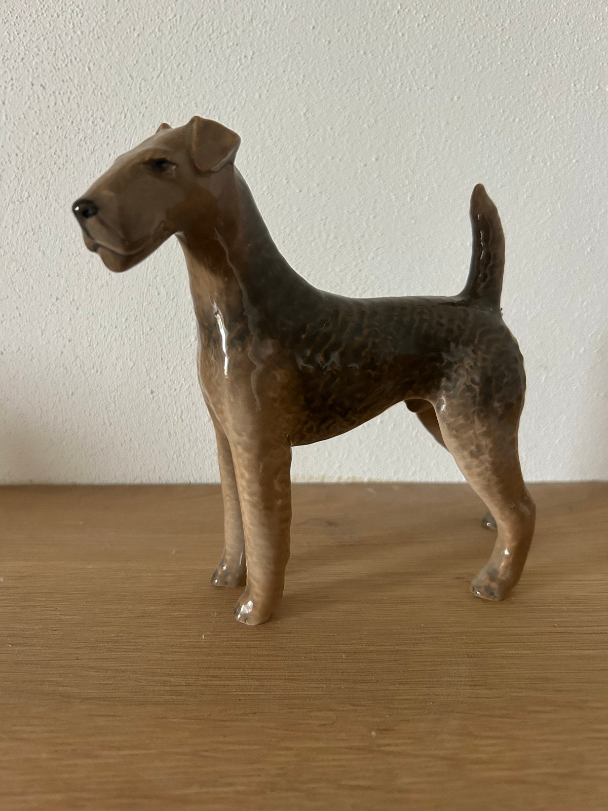 Royal Copenhagen Airedale Terriër beeldje 3139, Ophalen, Zo goed als nieuw, Hond of Kat, Beeldje of Figuurtje