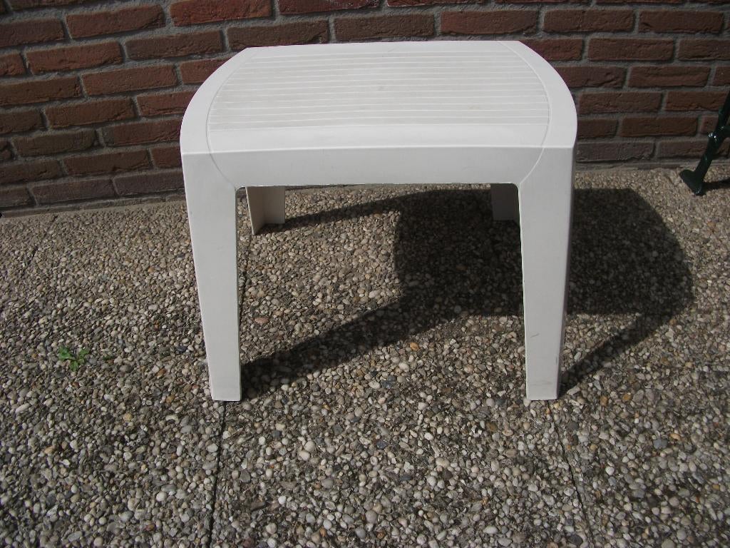 kunststof wit bijzettafeltje / hocker voor buiten, Ophalen, Gebruikt, Rechthoekig, Kunststof
