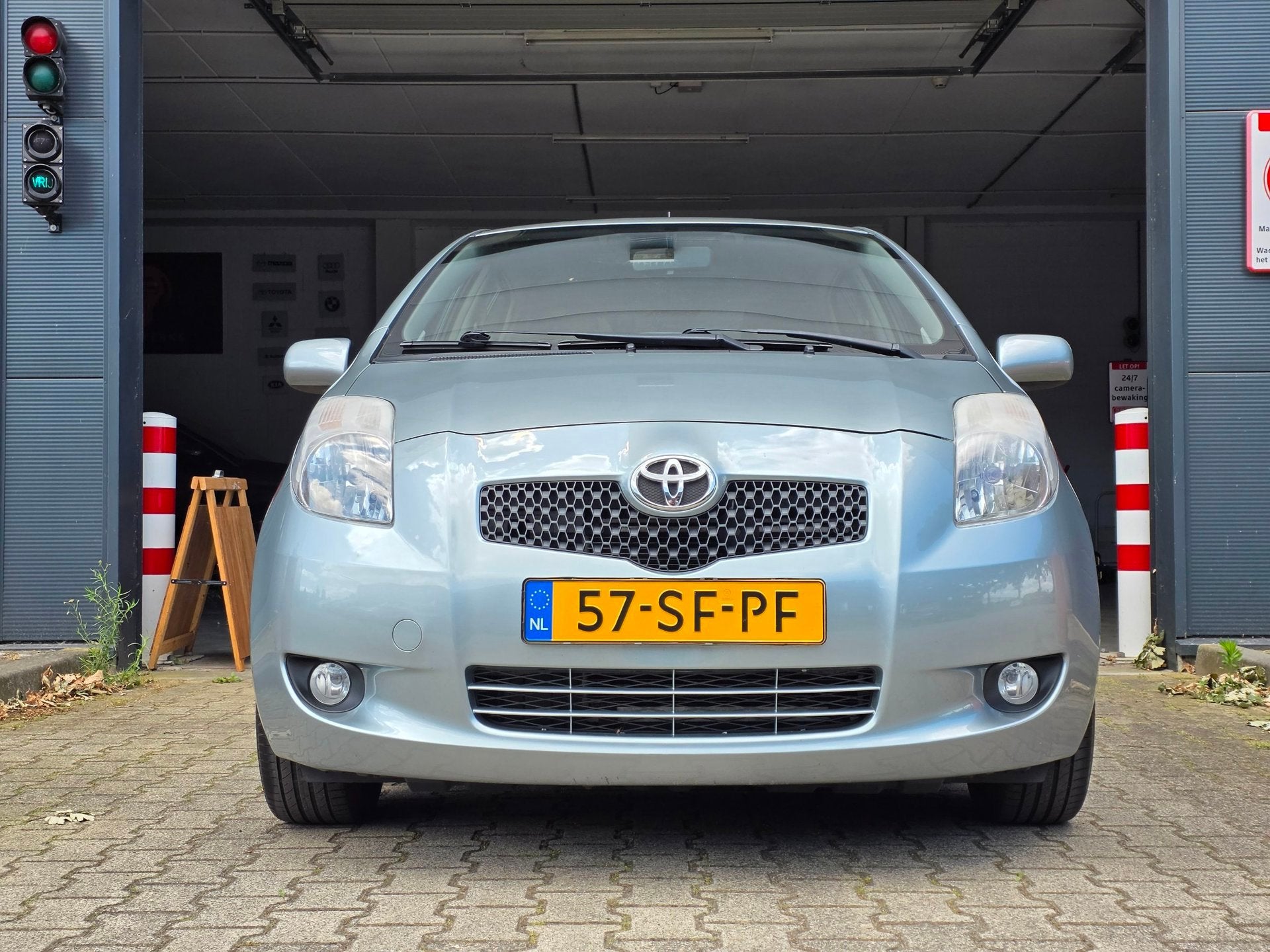 Toyota Yaris 1.3 VVTi Luna MMT / Automaat / Keyless / 100% o, Stof, 4 cilinders, Met garantie (alle), Origineel Nederlands