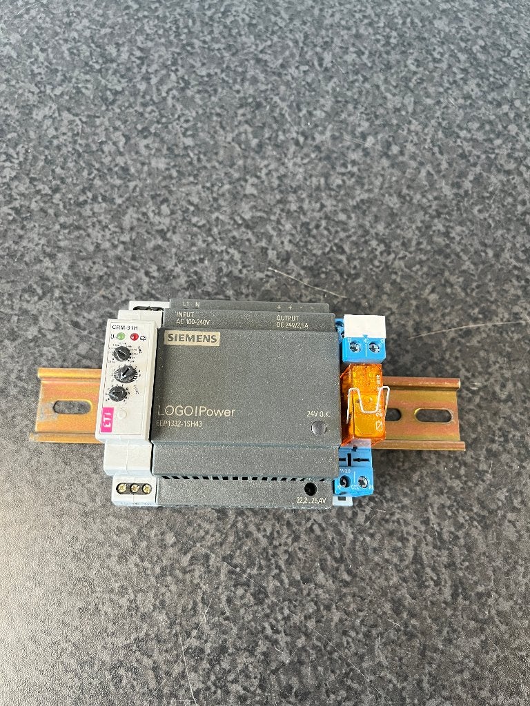 Siemens Logo Power + ETI CRM-91H tijdrelais + Finder relais, Ophalen of Verzenden, Gebruikt