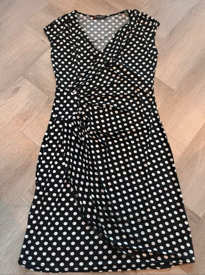 Luchtig jurkje maat S van Esperance Paris, Kleding | Dames, Jurken, Zwart, Ophalen of Verzenden, Knielengte, Maat 36 (S)