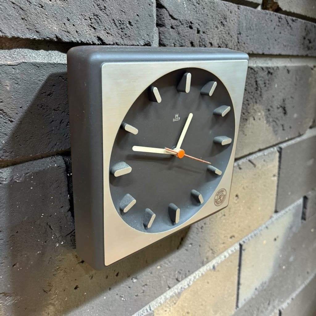 Vintage metallic spage age klok / wandklok “quartz Germany”, Ophalen, Utrecht