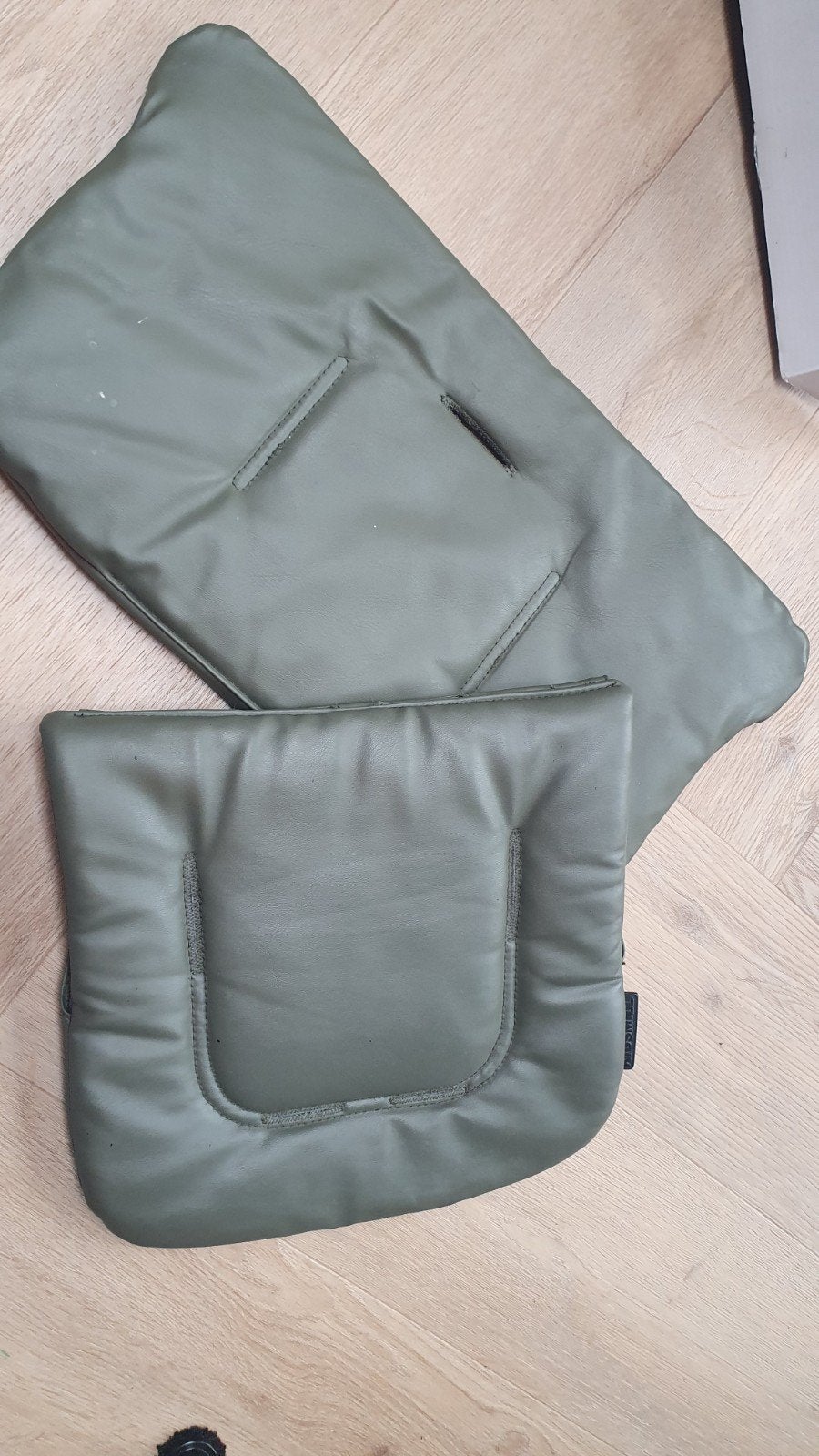 Kidsmill stoelhoes leer olijfgroen, Kinderen en Baby's, 15 t/m 36 kg, Ophalen, Overige merken, Gebruikt