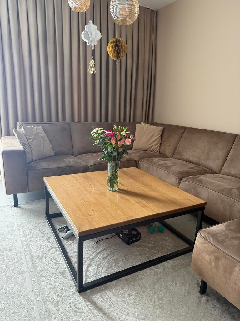 Salontafel met eikenhouten blad  100 x100, Huis en Inrichting, Tafels | Salontafels, 100 tot 150 cm, Ophalen of Verzenden, Zo goed als nieuw
