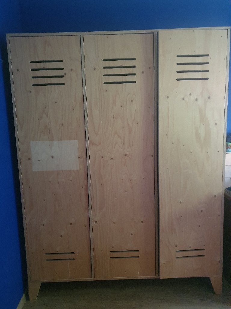 Houten locker kledingkast voor kind, Ophalen, Gebruikt, 100 tot 150 cm, Met plank(en)
