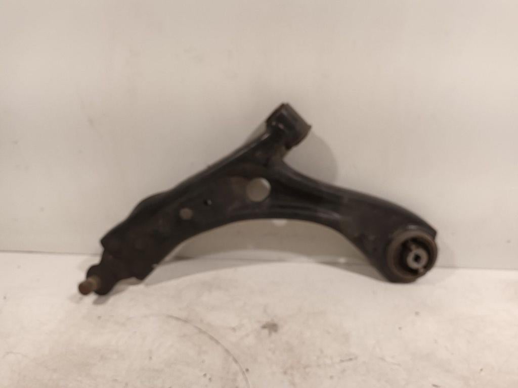 Draagarm links voor Ford Focus, Onderdelen@venauto.nl, Van der Ven Autorecycling B.V., Gebruikt, Ettenseweg 76, 4706 PB Roosendaal, The Netherlands