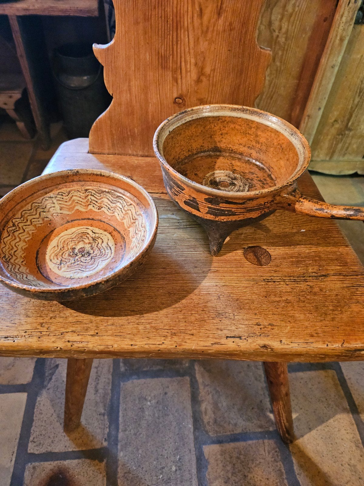 Antieke Aardewerk Kom en Pan - Handgemaakt, Ophalen of Verzenden