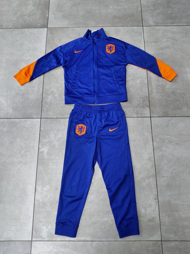 Orgineel Nederlands elftal trainingspak 110/116  Nieuwstaat, Kinderen en Baby's, Kinderkleding | Maat 116, Ophalen of Verzenden