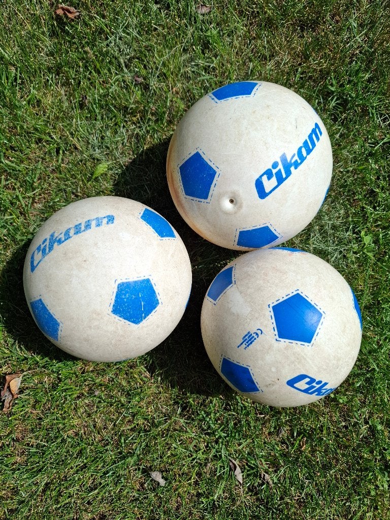 3 dezelfde ballen, Ophalen of Verzenden, Zo goed als nieuw